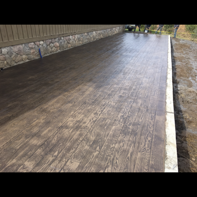 Concrete coloring in Racine, decorative concrete Racine WI, concrete supplies Wisconsin Illinois