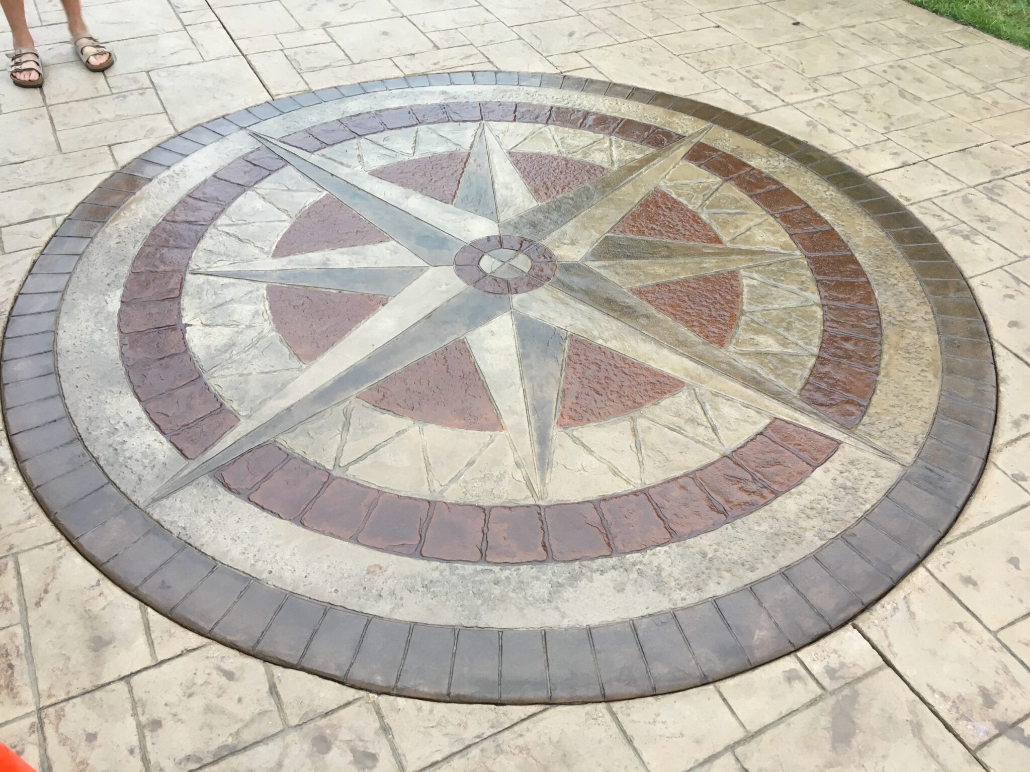 Concrete coloring in Racine, decorative concrete Racine WI, concrete supplies Wisconsin Illinois